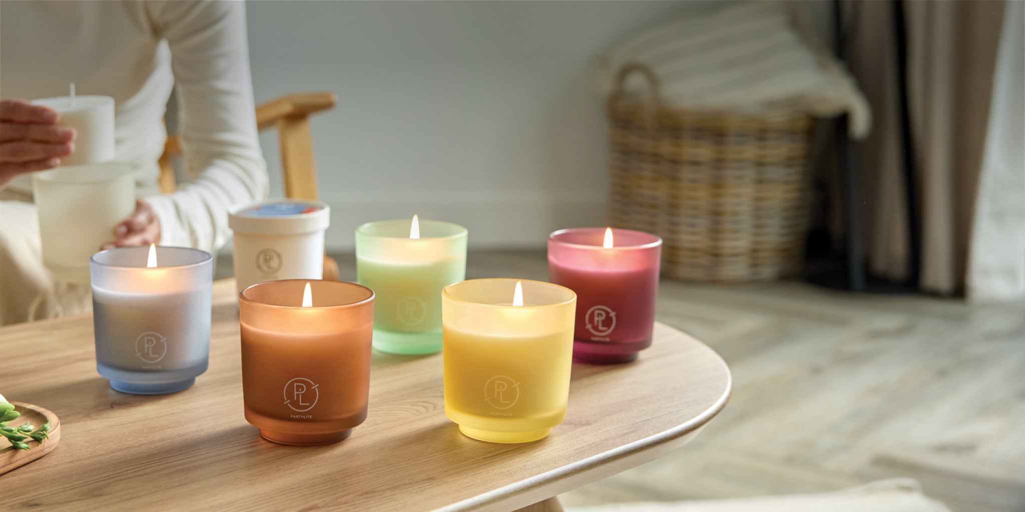Refillable candles collection