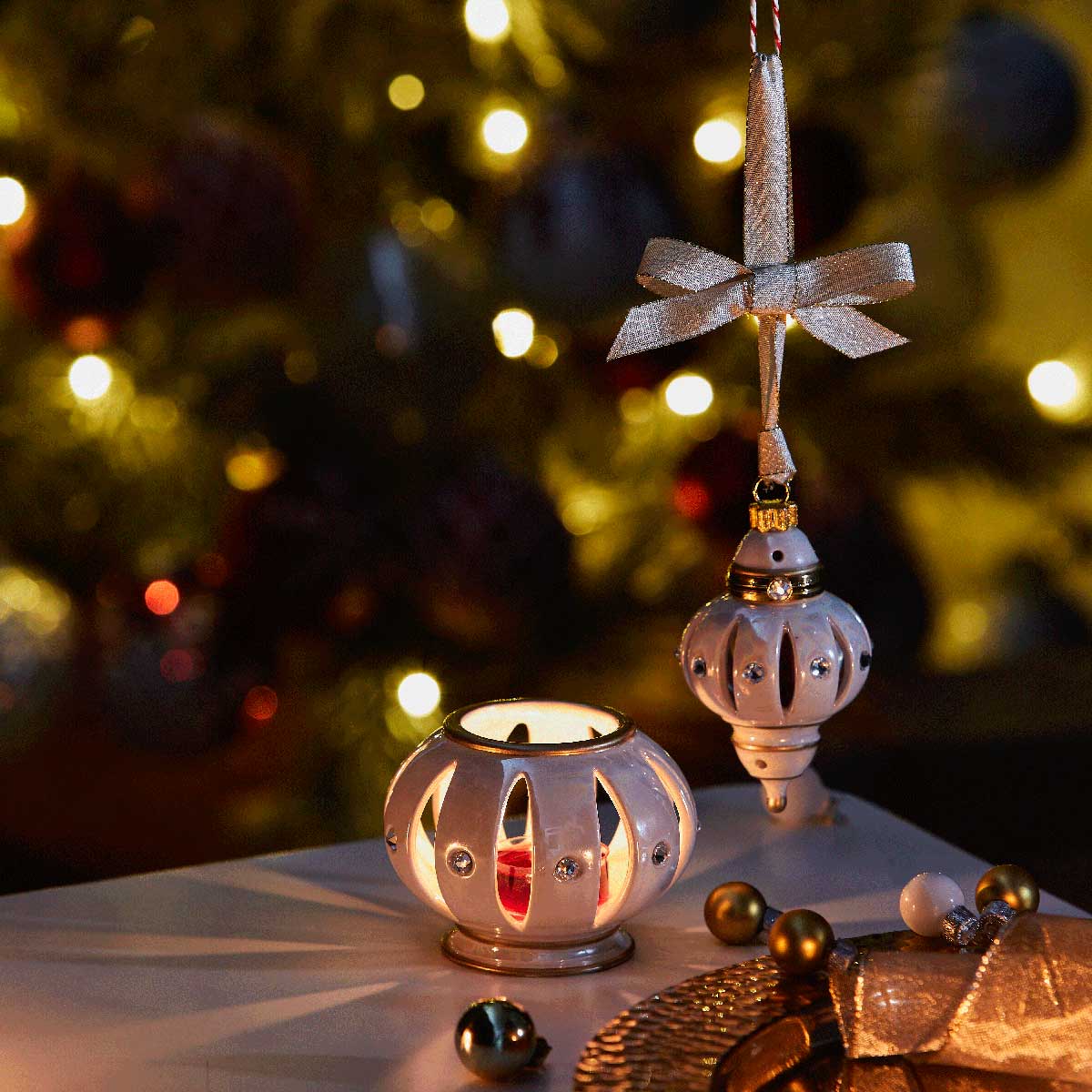 SmartScents by PartyLite™ Holder – Opulent Hanging Ornament - PartyLite US