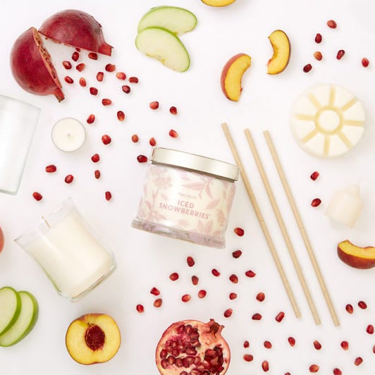 SmartScents Iced Snowberries™ Decorative Fragrance Sticks - PartyLite US