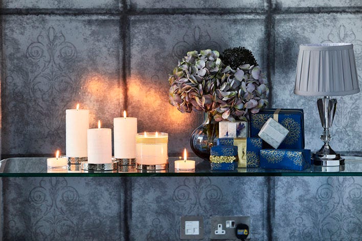 GloLite by PartyLite® Unscented White Pillar 7x15 cm - PartyLite US