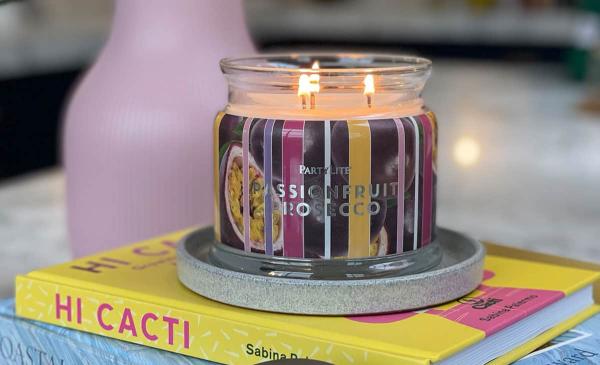 Passionfruit Prosecco 3-Wick Jar Candle - PartyLite US