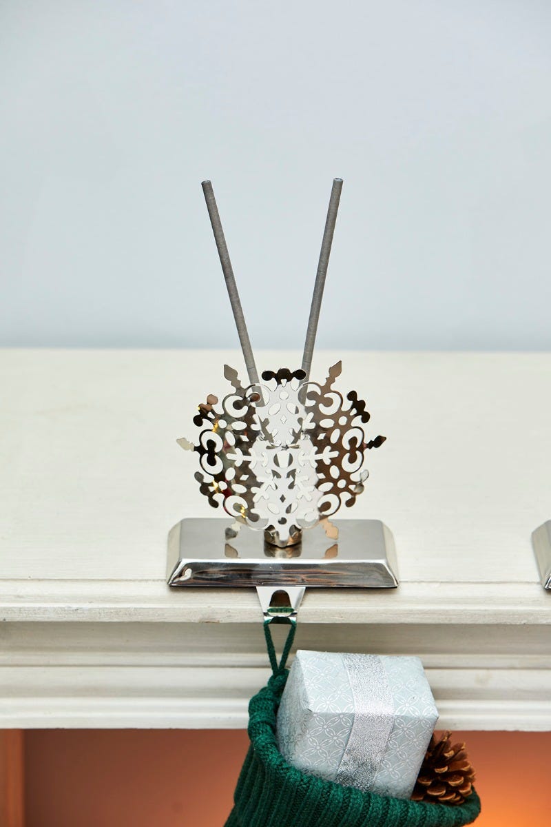 SmartScents by PartyLite™ – Snowflake Stocking Fragrance Holder - PartyLite US